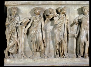 Sarcophagus of the Muses, detalj av Clio, Thalia og Erato, ca. 160 marmor